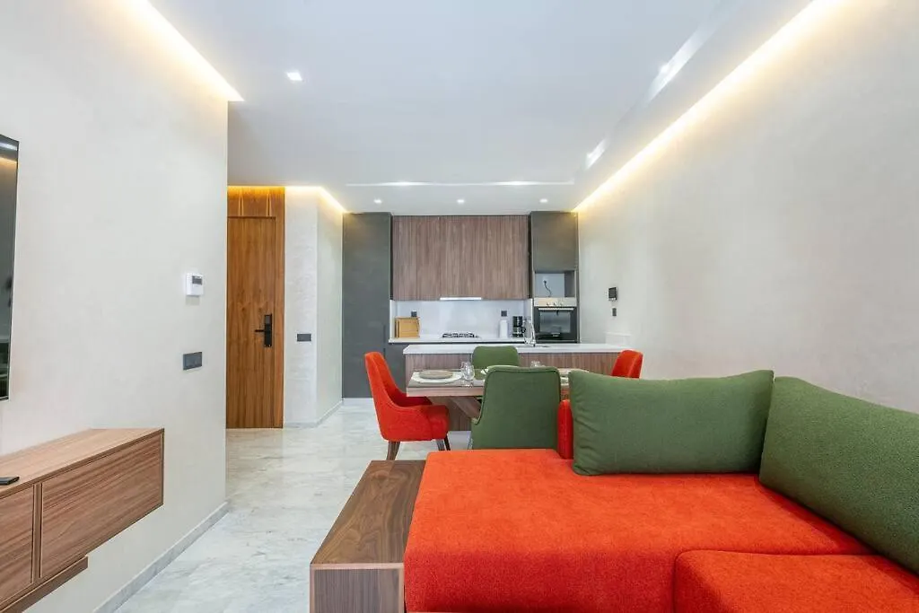 Peaceful Living: Chic Apartment, Prime Location Marakeş